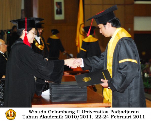 wisuda-fakultas-hukum-s1-dan-s2_154