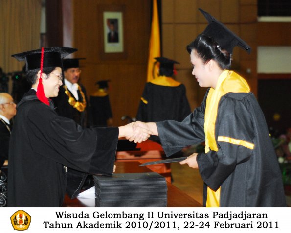 wisuda-fakultas-hukum-s1-dan-s2_155