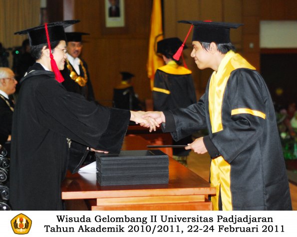 wisuda-fakultas-hukum-s1-dan-s2_158