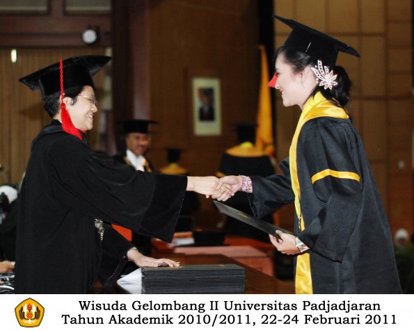 wisuda-fakultas-hukum-s1-dan-s2_171