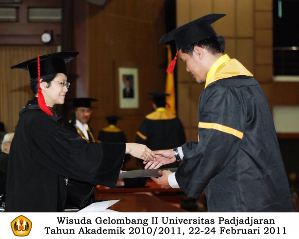 wisuda-fakultas-hukum-s1-dan-s2_181