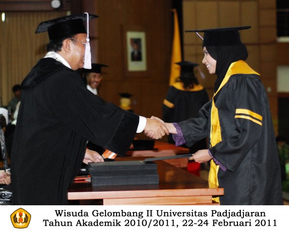 wisuda-fkg-sp-profesi-s1-oleh-dekan_049-copy