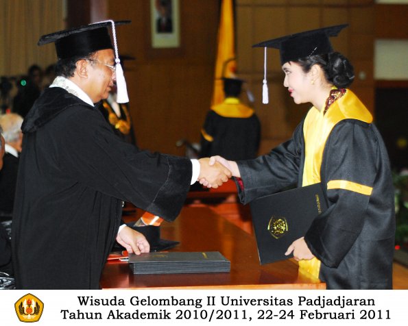 wisuda-fkg-sp-profesi-s1-oleh-dekan_062-copy