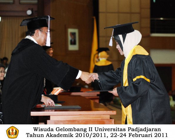 wisuda-fkg-sp-profesi-s1-oleh-dekan_069-copy