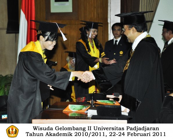 wisuda-fkg-sp-profesi-s1-oleh-rektor_0042-copy