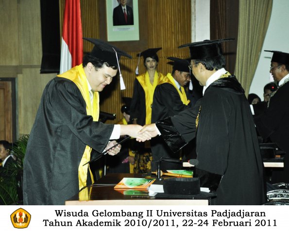 wisuda-fkg-sp-profesi-s1-oleh-rektor_0051-copy