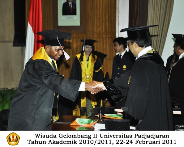 wisuda-fkg-sp-profesi-s1-oleh-rektor_0057-copy