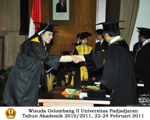 wisuda-fkg-sp-profesi-s1-oleh-rektor_0058-copy