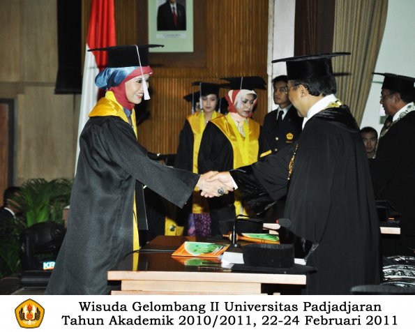 wisuda-fkg-sp-profesi-s1-oleh-rektor_0063-copy