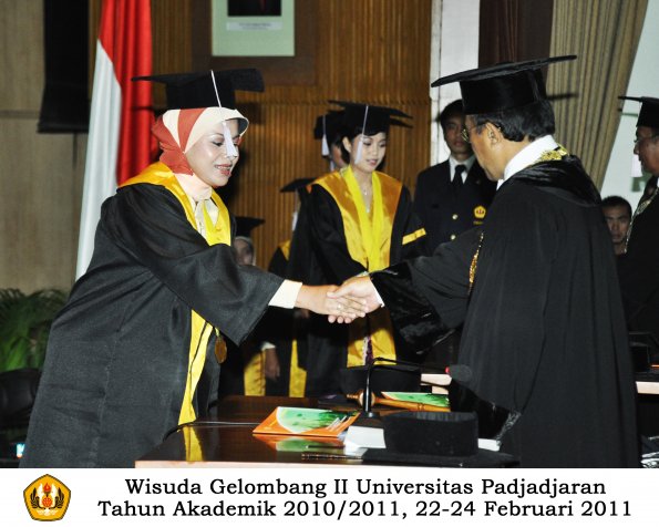 wisuda-fkg-sp-profesi-s1-oleh-rektor_0064-copy