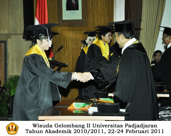 wisuda-fkg-sp-profesi-s1-oleh-rektor_0066-copy