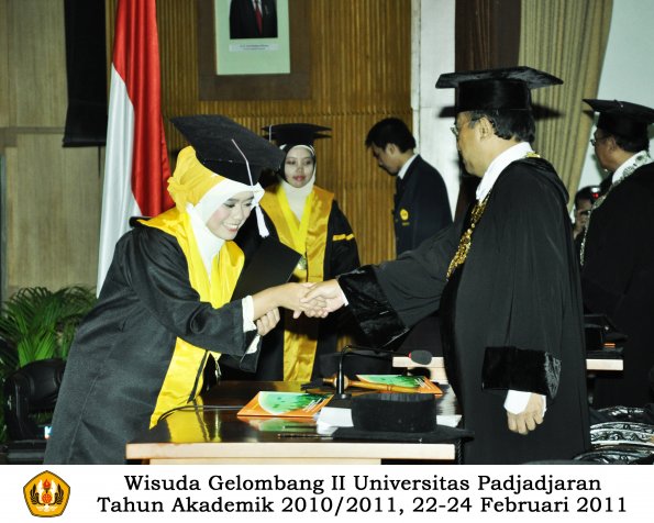 wisuda-fkg-sp-profesi-s1-oleh-rektor_0068-copy