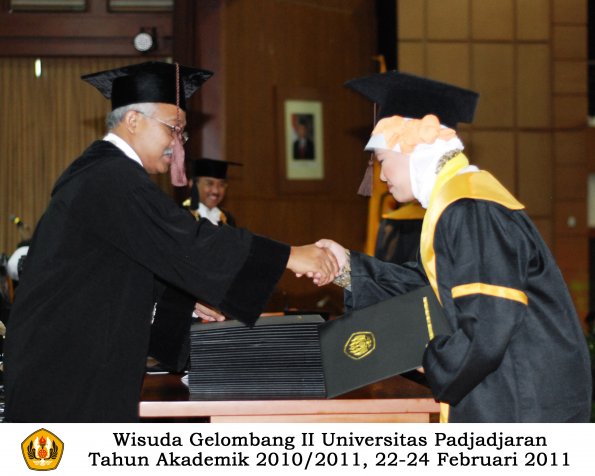 wisuda-fapet-s1-oleh-dekan-038