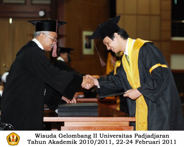 wisuda-fapet-s1-oleh-dekan-042