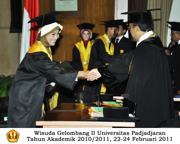 wisuda-fapet-s1-oleh-rektor-010