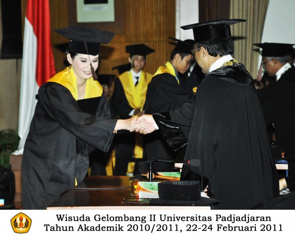 wisuda-fapet-s1-oleh-rektor-019