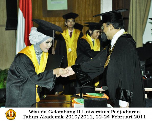 wisuda-fapet-s1-oleh-rektor-022