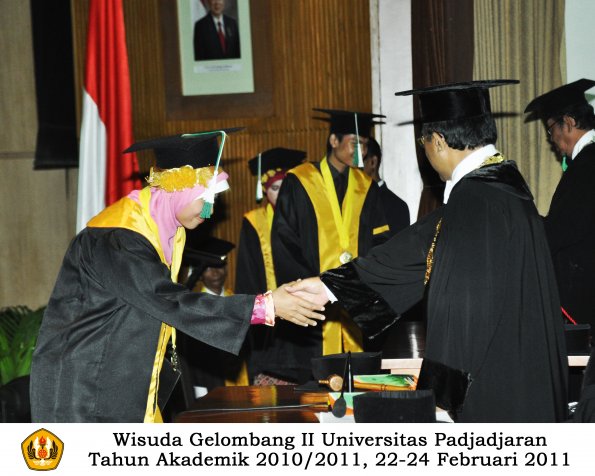 wisuda-faperta-s2-s1-amp-d3-oleh-rektor-048