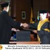 wisuda-farmasi-profesi-dan-s1-oleh-dekan_065