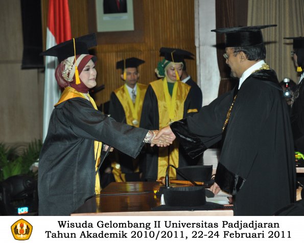 wisuda-fakultas-ekonomi-s2-profesi-s1-d3-oleh-rektor-149