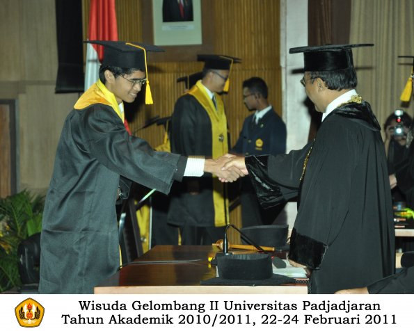 wisuda-fakultas-ekonomi-s2-profesi-s1-d3-oleh-rektor-159