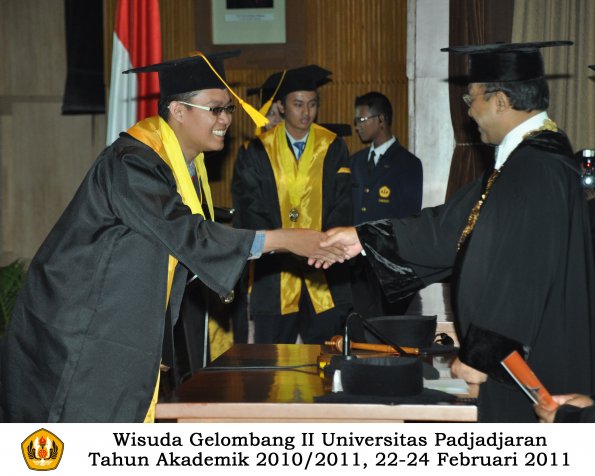 wisuda-fakultas-ekonomi-s2-profesi-s1-d3-oleh-rektor-191