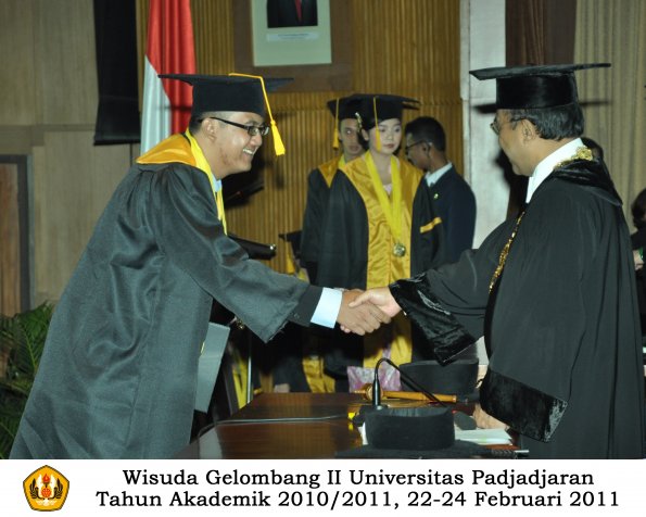 wisuda-fakultas-ekonomi-s2-profesi-s1-d3-oleh-rektor-222