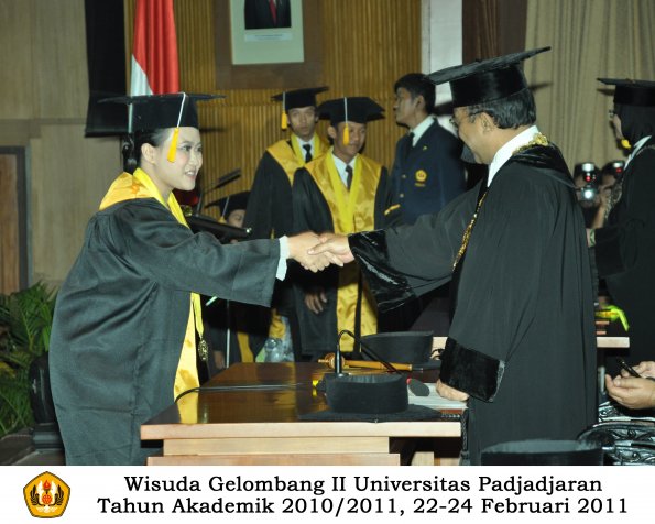 wisuda-fakultas-ekonomi-s2-profesi-s1-d3-oleh-rektor-338