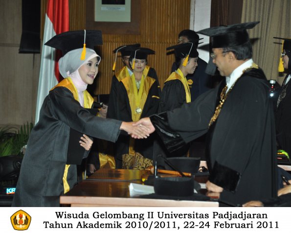 wisuda-fakultas-ekonomi-s2-profesi-s1-d3-oleh-rektor-362