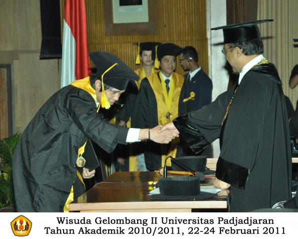 wisuda-fikom-s1-oleh-rektor-151