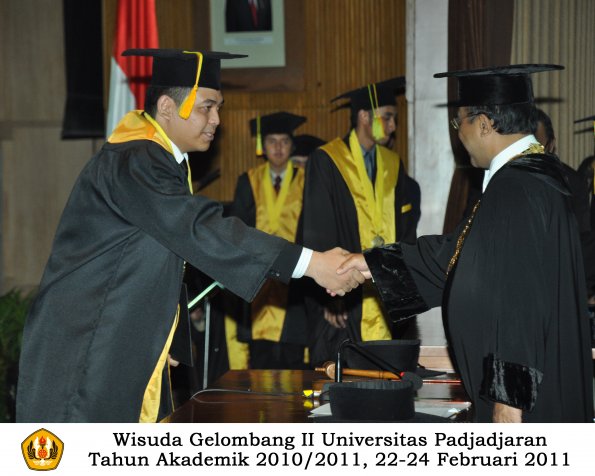 wisuda-fikom-s1-oleh-rektor-162