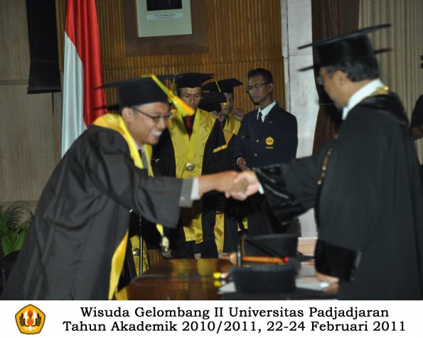 wisuda-fikom-s1-oleh-rektor-168