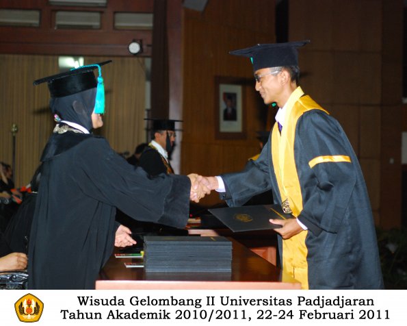 wisuda-fpik-s1-oleh-dekan-021