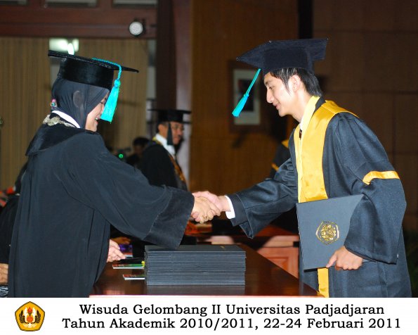 wisuda-fpik-s1-oleh-dekan-022