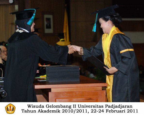 wisuda-fpik-s1-oleh-dekan-025