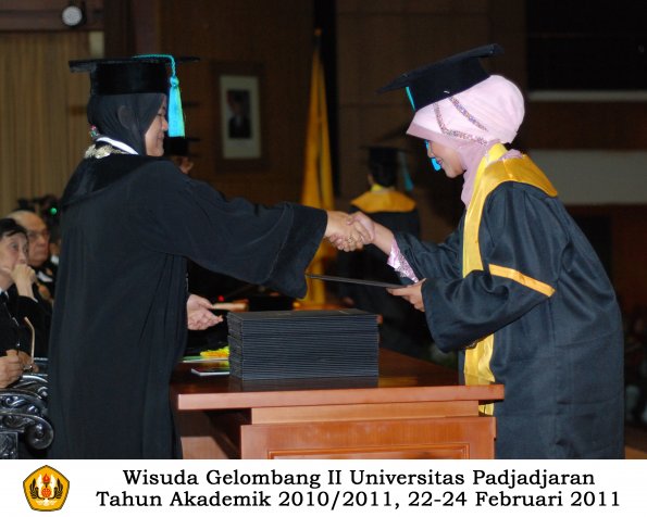 wisuda-fpik-s1-oleh-dekan-031