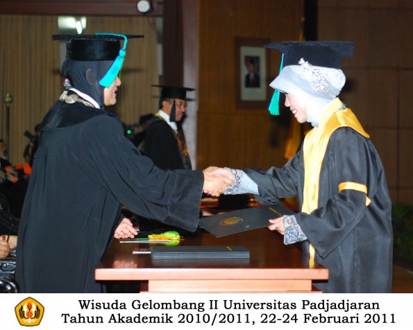 wisuda-fpik-s1-oleh-dekan-042