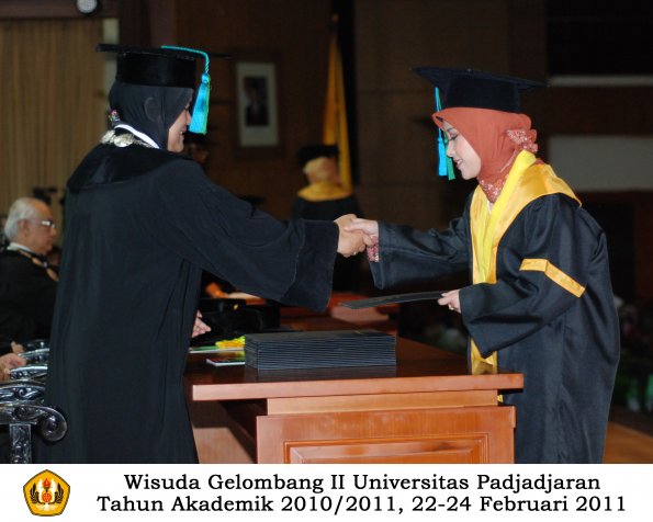 wisuda-fpik-s1-oleh-dekan-045