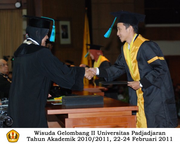 wisuda-fpik-s1-oleh-dekan-047