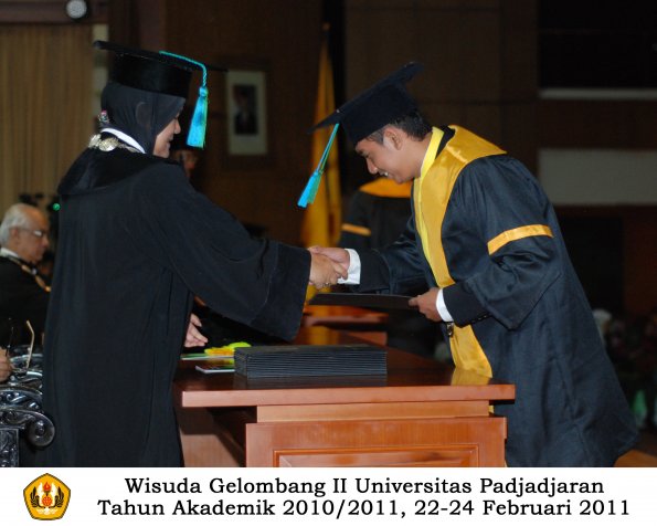 wisuda-fpik-s1-oleh-dekan-051