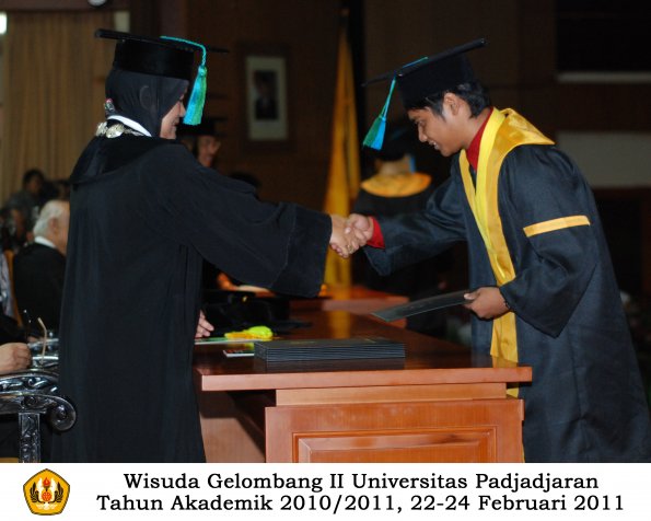 wisuda-fpik-s1-oleh-dekan-057