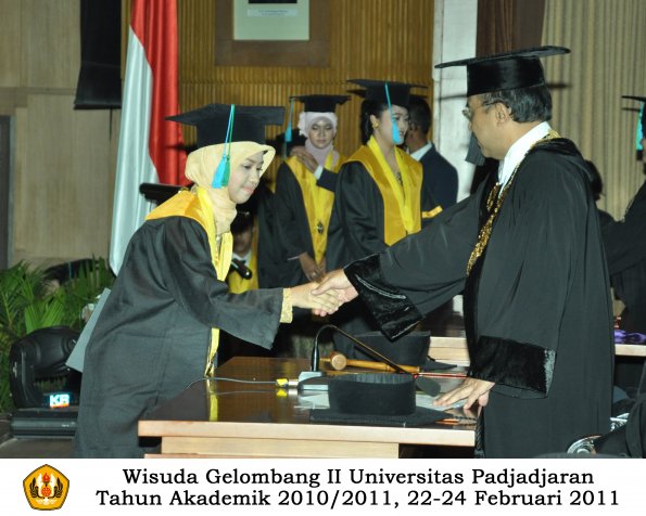 wisuda-fpik-s1-oleh-rektor_26