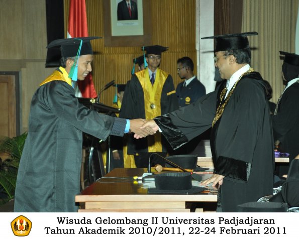 wisuda-fpik-s1-oleh-rektor_40