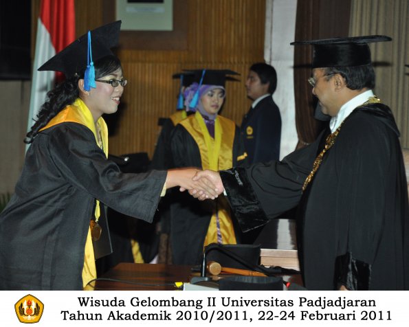 wisuda-keperawatan-s2-s1-oleh-rektor-061