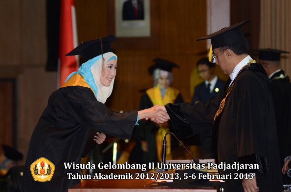 wisuda-unpad-gel-ii-ta-2012_2013-fakultas-peternakan-oleh-rektor-011