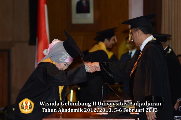 wisuda-unpad-gel-ii-ta-2012_2013-fakultas-peternakan-oleh-rektor-012