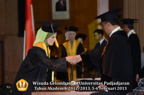 wisuda-unpad-gel-ii-ta-2012_2013-fakultas-ekonomi-dan-bisnis-oleh-rektor-170