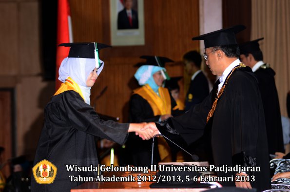 wisuda-unpad-gel-ii-ta-2012_2013-fakultas-pertanian-oleh-rektor-005