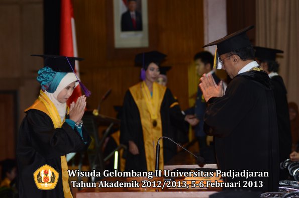 wisuda-unpad-gel-ii-ta-2012_2013-fakultas-psikologi-oleh-rektor-010