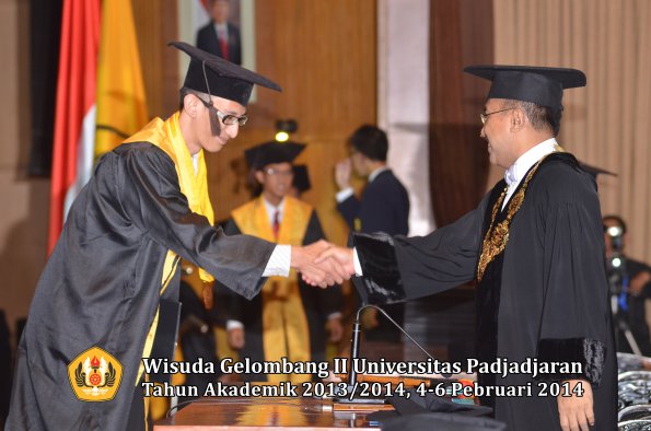 wisuda-unpad-gel-ii-ta-2013_2014-fakultas-peternakan-oleh-rektor-001